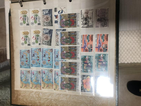 Vendo colección sellos nuevos año 79-80-81-82
Cambio por prismáticos de gran aumento o venta por 250 euros.. 12