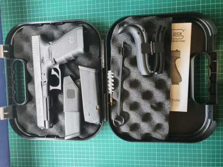 Lo dicho,  se vende pistola glock 41 generación 4 en calibre 45 ACP,  está nueva , pues a penas a tirado 02