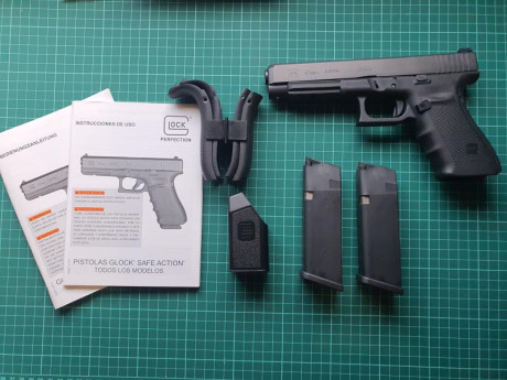 Lo dicho,  se vende pistola glock 41 generación 4 en calibre 45 ACP,  está nueva , pues a penas a tirado 12