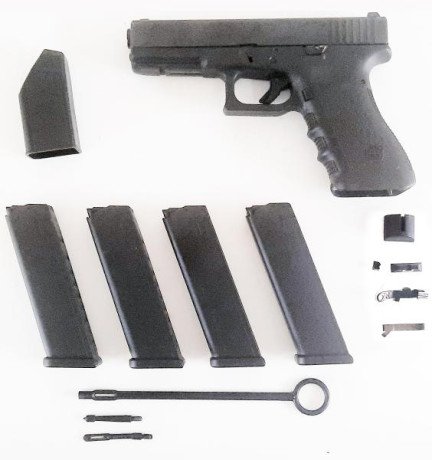 Vendo Pistola Glock 17 - 3ª generación, cal. 9mm

▪ Comprada nueva en el año 2012. Guiada en F. 
▪ Poco 02