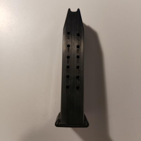 Vendo cargador de Walther P99, sin usar. Solo venta en  mano en Madrid. 40€ 02