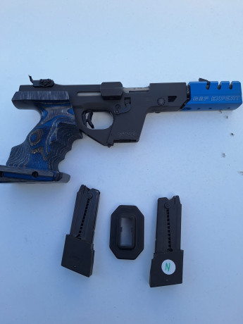 El propietario me comunica que la pistola está "VENDIDA" 02
