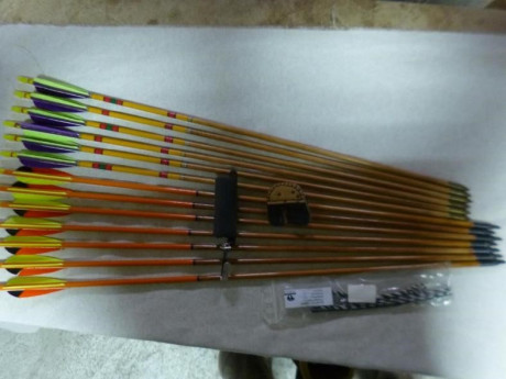 Se vende Arco Falco Longbow Spirit Carbon, diestro de 66” y 36 libras de potencia. El arco está hecho 00