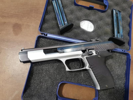 Buenos días, se vende CZ 122 con maletin y 2 cargadores, el calibre es 22, buen arma para iniciarse.
El 01