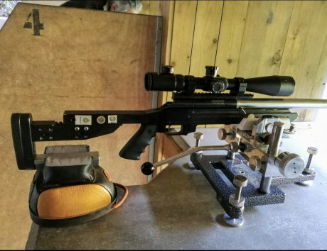 Un amigo del club vende un rifle Barnard  calibre 6,5 x 284 más  otro cañón del calibre 308 y otro del 01