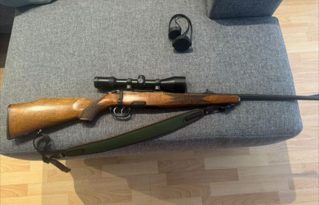 Un amigo me pide que le anuncie este rifle:

Malinncher 243 win + monturas + visor zeiss diavari v 2,5-10x50 02