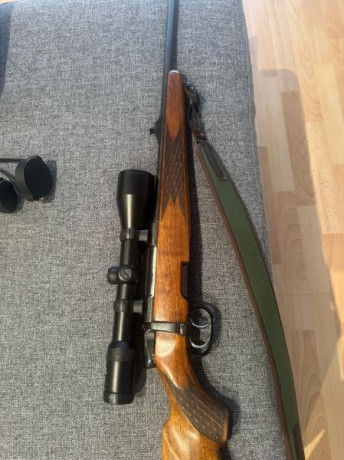 Un amigo me pide que le anuncie este rifle:

Malinncher 243 win + monturas + visor zeiss diavari v 2,5-10x50 01
