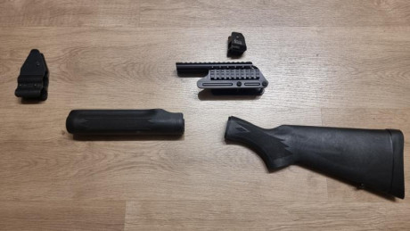 Buenas,

Se venden los siguientes complementos para la escopeta Remington 870:

-- Guardamanos + culata 00