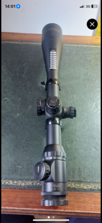 KonusPro M-30 8.5-32x52. 
He hecho tiros muy largos sobre caza, luminosidad. 
 Es un visor pensado para 00