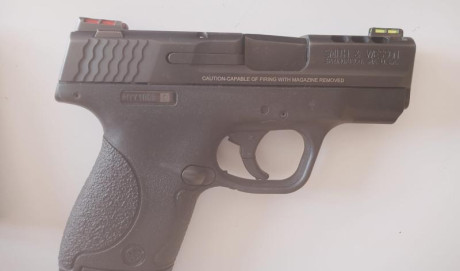 Vendo esta Mp9 Shield Ported Performance Center.

Cañón y corredera compensados, alza y punto de mira 10