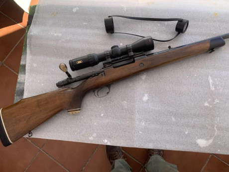 Se ofrece magnífico rifle Santa Barbara Modelo “Gredos de Luxe” calibre 308, customizado y rectificado 01