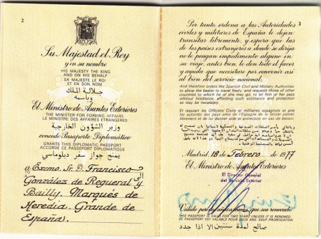  EN RECUERDO Y HOMENAJE A LOS QUE YA NO ESTÁN. 

Si pones en  GOOGLE    PASAPORTES EN LA MEMORIA   da 110