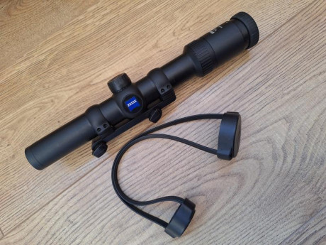 Hola a todos,

*SE VENDE:* 

Visor ZEISS Divari 1,1-4x24 con monturas BLASER de tubo de 30mm.

Poco uso.

 00