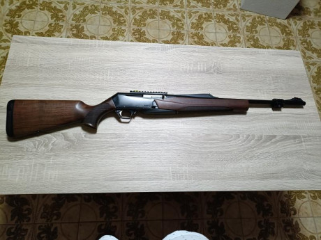 Vendo un Browning Bar MK3, calibre 300wmg., cañón fluted, con carril Picatinny Apel, anillas porta fusil, 00