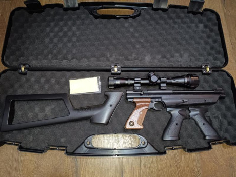 Pistola de aire neumática con un diseño de cerrojo de acción simple.
La venta incluye varias mejoras:
- 02