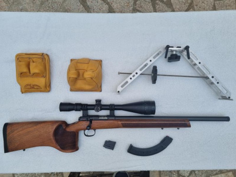 Se vende carabina CZ VARMINT MTR del 22LR con muy pocos disparos más lote compuesto de visor TASCO X40, 02