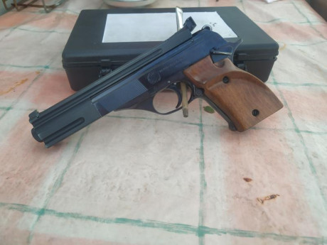Se vende pistola AstraTS22 calibre 22 lr, en buen estado con dos cargadores
Guiada en F precio 160euros
El 01