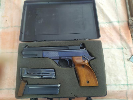 Se vende pistola AstraTS22 calibre 22 lr, en buen estado con dos cargadores
Guiada en F precio 160euros
El 00