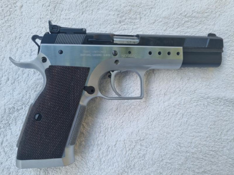 Hola se vende pistola Tanfoglio Limited 9 mm Parabellum en muy buen estado con un gatillo perfecto para 01