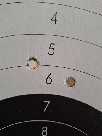 Buenas a todos,
Un amigo me pide le anuncie este rifle.

RIFLE EXPRESS Ferlacy Sodia
Cal.375 H&H
Superpuesto 40