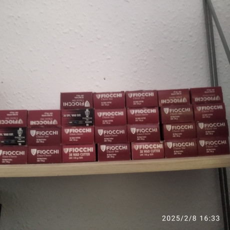 Buenas tardes, vendo vainas:

Fiocchi 1.000 calibre .32 un tiro 90 enros puestas en destino.

Magtech 00