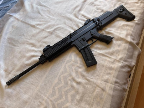 Buenos días.
Vendo Carabina ISSC MK22.
Calibre 22 LR.
Con 4 cargadores. 
Precio 450 euros. 
Está guiada 02
