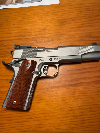 VENDO PISTOLA  S&W 1911  45 AUTO
EN PERFECTO ESTADO Y FUNCIONAMIENTO.
MALETIN PREFORMAN CENTER
EL 02