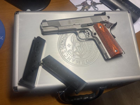 VENDO PISTOLA  S&W 1911  45 AUTO
EN PERFECTO ESTADO Y FUNCIONAMIENTO.
MALETIN PREFORMAN CENTER
EL 22