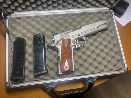 VENDO PISTOLA  S&W 1911  45 AUTO
EN PERFECTO ESTADO Y FUNCIONAMIENTO.
MALETIN PREFORMAN CENTER
EL 21