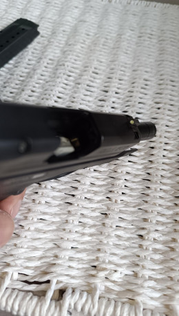 Vendo Smith & Wesson Shield 9mm
Apenas usada y sin ninguna marca o roce.
3 cargadores
1 de 7 con apoya 01