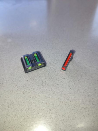 Se vende Alza + Punto de Mira Truglo para pistolas GLOCK
Se encuentra en Córdoba 

80€ más envío 01