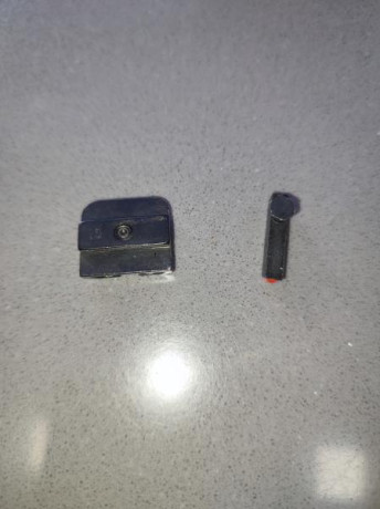 Se vende Alza + Punto de Mira Truglo para pistolas GLOCK
Se encuentra en Córdoba 

80€ más envío 00