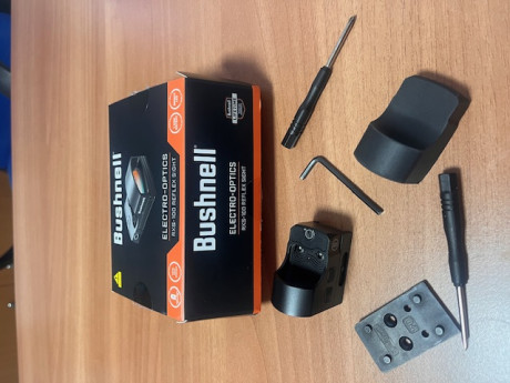 Vendo visor de punto rojo Bushnell RXS-100, especialmente indicado para armas del cal. .22lr, aunque yo 01