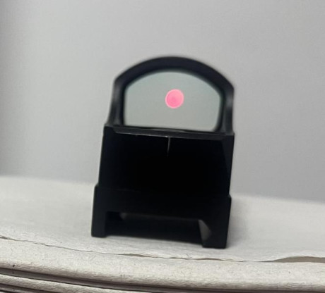 Vendo visor de punto rojo Bushnell RXS-100, especialmente indicado para armas del cal. .22lr, aunque yo 00