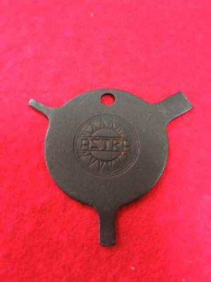 Hola amigos, alguien tendrá una llave de Astra que ya no use?, estaría interesado, gracias 00