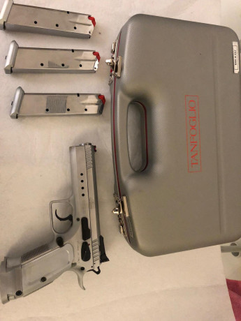 Vendo Tanfoglio Stock por cambio de división
9 mm. Ideal para Standard minor o producción
Cañón bull barrel
4 02