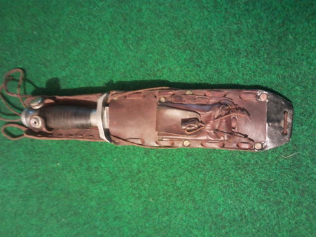 Buenos días, a ver si me podéis ayudar. Tengo un cuchillo de mi padre y querría preguntaros si alguien 141