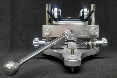 Se vende magnífica torreta con múltiples ajustes , joystick con alargador .
Con maleta cicognani 
1100€
Prácticamente 01