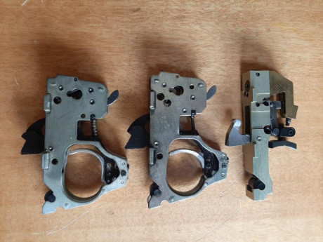 Se venden varios accesorios para pistola Walther GSP/OSP.

-Disparador Walther mod. GSP (moderno/bronce) 00