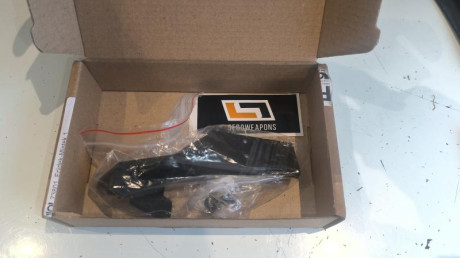 Vendo montura SEBO WEAPONS  para CZ / KMR con huella para visor compatible con Sig Romeo 3XL, Sig Romeo 12