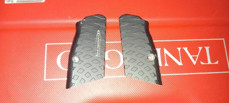 Me venían en una stock 3 y no les voy a dar uso, asi que......

Solo quedan Cachas speed ergo armanov 00