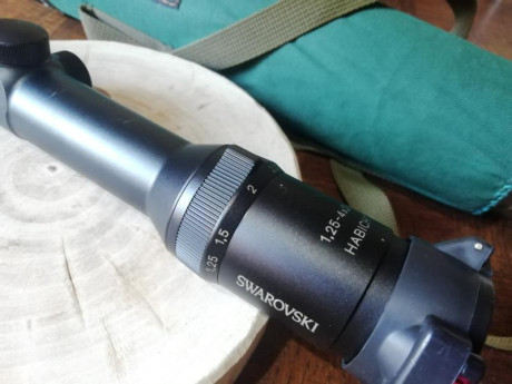 Buenas noches,

Vendo Swarovski de batida 1-4x24 con retícula 4a, incluye tapas Butler Creek y funda Venator 00