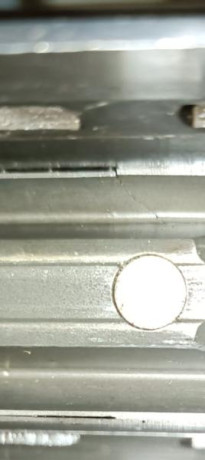 Buenas, busco la pieza número 23 del despiece, es el cuerpo del cerrojo, que se me ha fisurado, es el 00