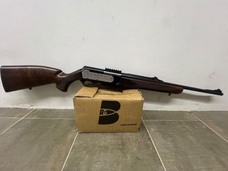 Hola a todos.
Pongo en venta esta rifle del calibre .300 win mag
El conjunto consta de:
rifle BROWNIG 00