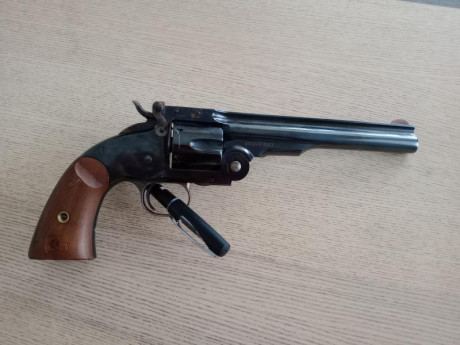 Vendo revólver Uberti Schofield en calibre .45 LC. Guiado en AER y con documentación para libro de coleccionista 01