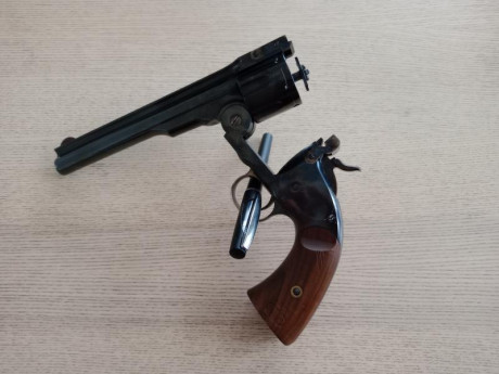 Vendo revólver Uberti Schofield en calibre .45 LC. Guiado en AER y con documentación para libro de coleccionista 00