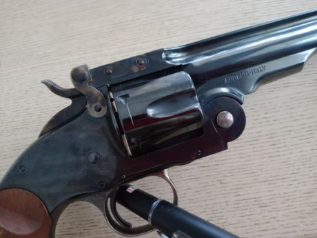 Vendo revólver Uberti Schofield en calibre .45 LC. Guiado en AER y con documentación para libro de coleccionista 21
