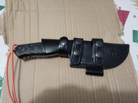 Vendo j&v chacal bushcraft usado pero en buen estado una edición Mad Duck el precio son 40€+ gastos 02