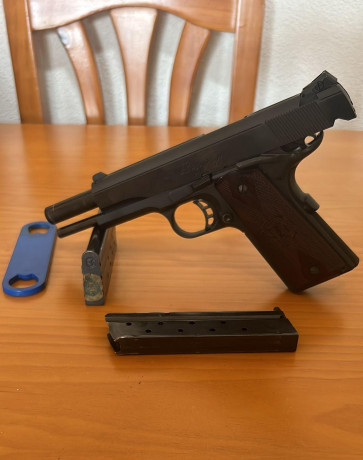 Buenas tardes. Por tener otra y llevar tiempo en el armero pongo a la venta mi querida STI legacy 9mm 00