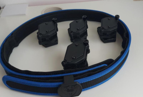 Cinturon para ipsc..factoría chinata pero funcional...4 portacargadores universales para cargadores doble 00